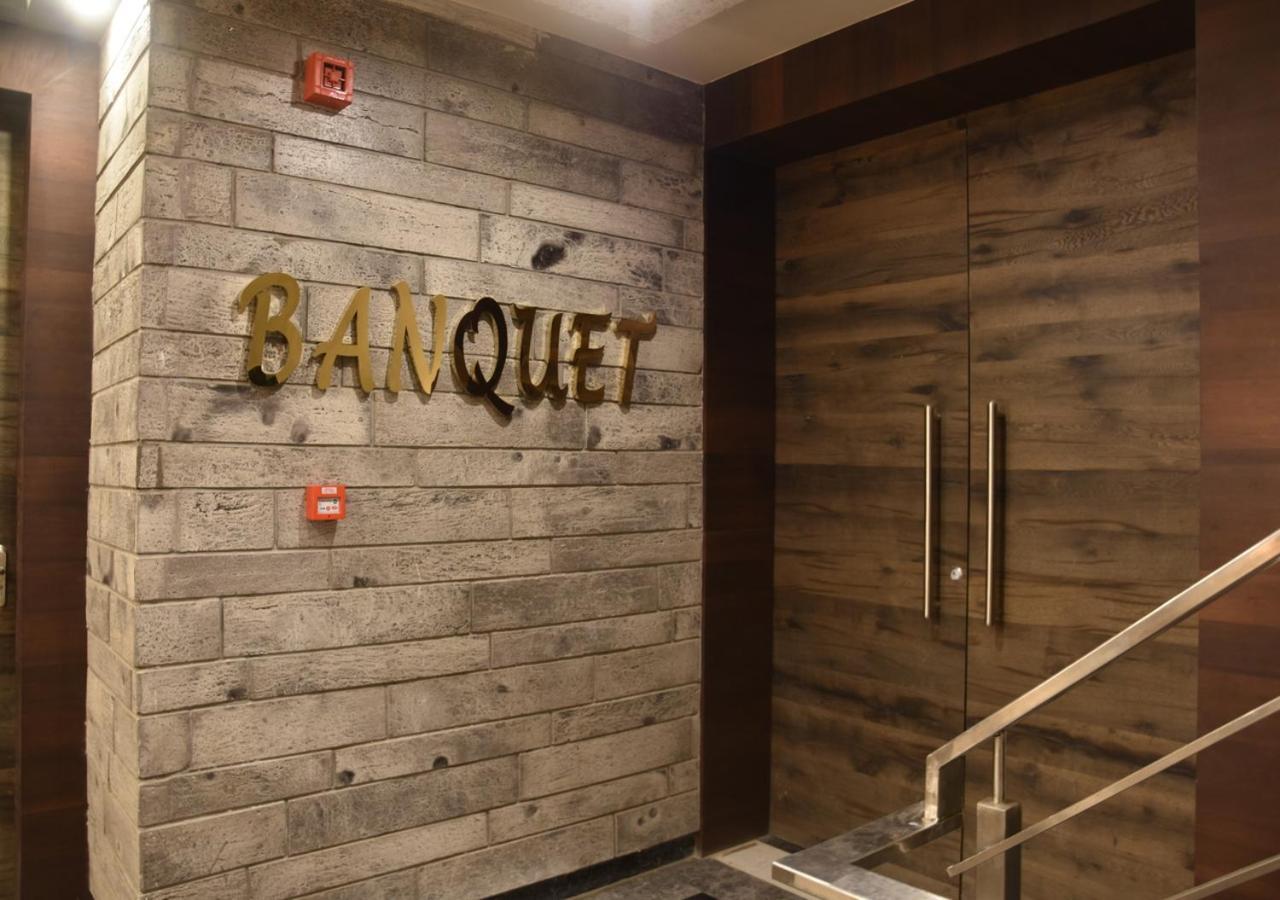 Hotel Shanti Vilas Baran Екстериор снимка