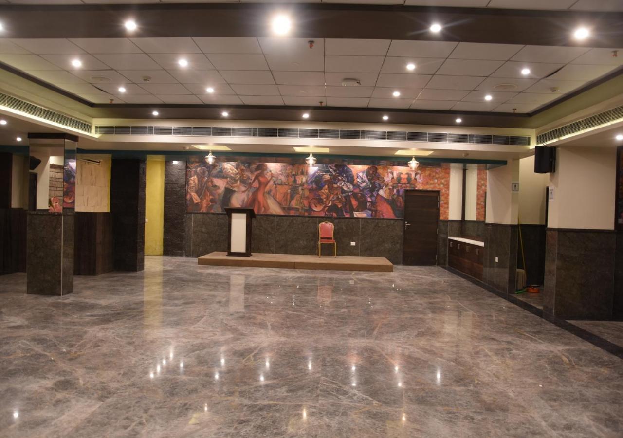 Hotel Shanti Vilas Baran Екстериор снимка