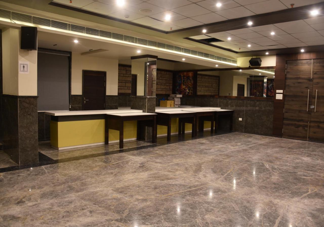 Hotel Shanti Vilas Baran Екстериор снимка