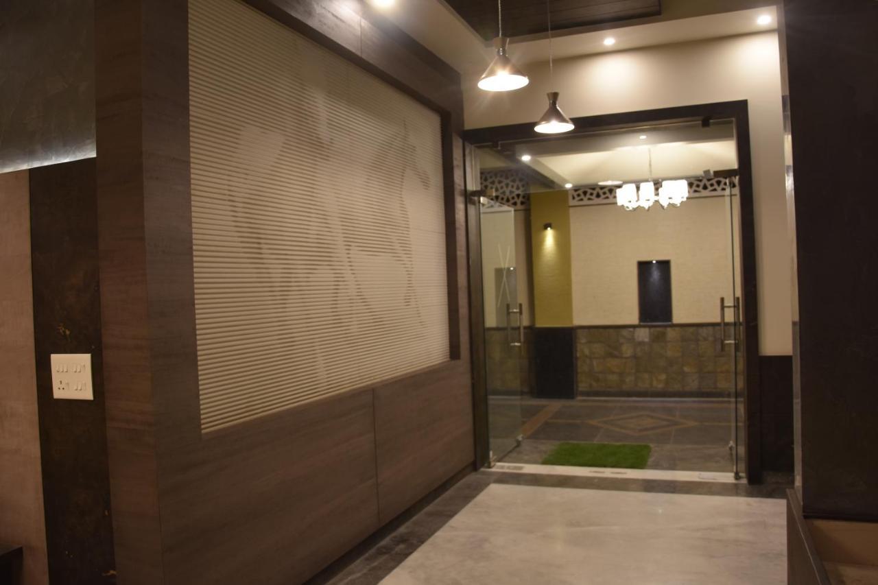 Hotel Shanti Vilas Baran Екстериор снимка