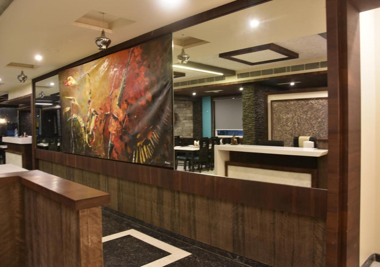 Hotel Shanti Vilas Baran Екстериор снимка