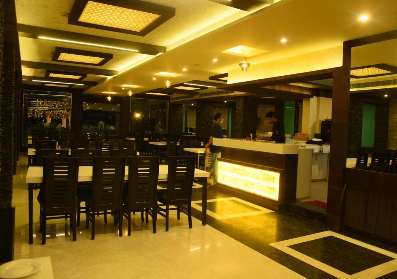 Hotel Shanti Vilas Baran Екстериор снимка